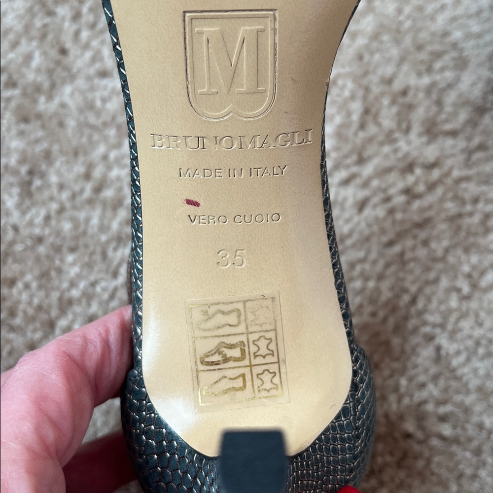 Bruno Magli Gold Embossed T- Strap Heels - Picture 9 of 9